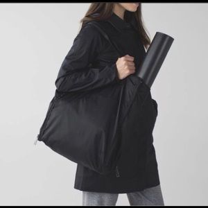 Lululemon expandable tote